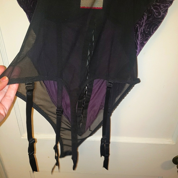 💞 Victoria's Secret Plum Bustier Bodysuit sz L - Picture 6 of 10